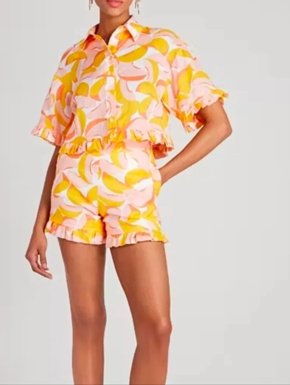 New Kate Spade Peaches Shorts. Size 8